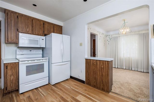 20514 Lochmoor Street, Harper Woods, MI 48225