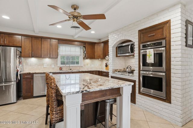 125 Poinciana Drive, Jackson, MS 39211