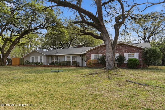 125 Poinciana Drive, Jackson, MS 39211