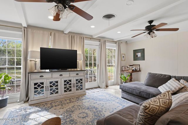 125 Poinciana Drive, Jackson, MS 39211