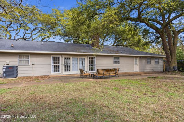 125 Poinciana Drive, Jackson, MS 39211