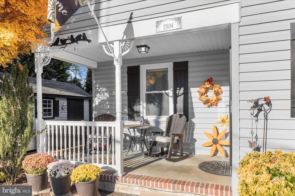 Image 3 of property listing at 2904 SUMMIT AVE, Baltimore, MD 21234