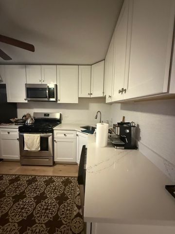 1498 E Ports O'Call Drive 2S, Palatine, IL 60067