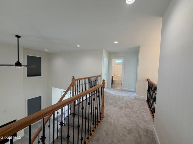 13 Edenfield Street, Colonie, NY 12211