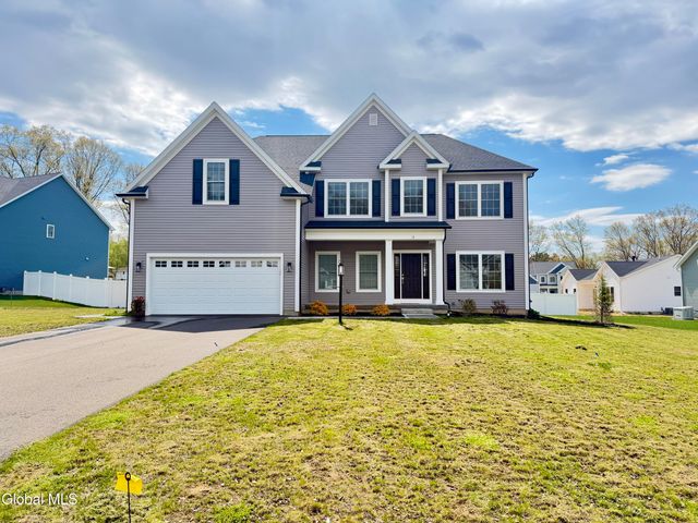 13 Edenfield Street, Colonie, NY 12211