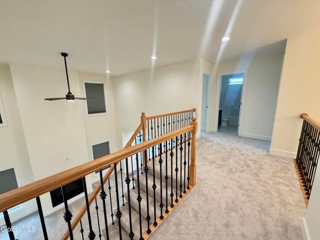 13 Edenfield Street, Colonie, NY 12211