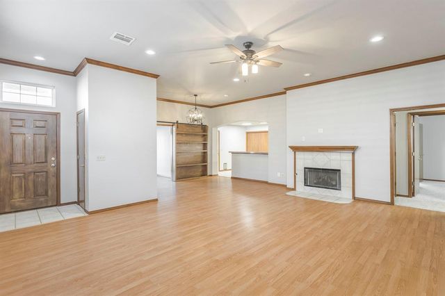 2455 Manchester Drive 37, Oklahoma City, OK 73120