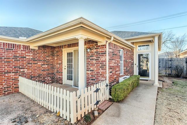 2455 Manchester Drive 37, Oklahoma City, OK 73120