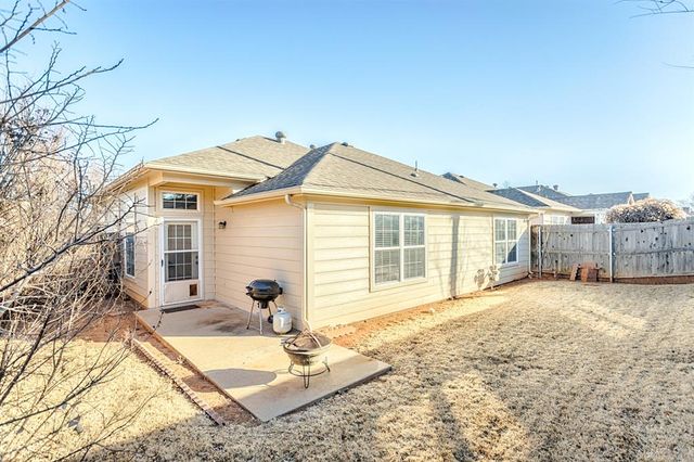 2455 Manchester Drive 37, Oklahoma City, OK 73120