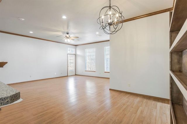 2455 Manchester Drive 37, Oklahoma City, OK 73120