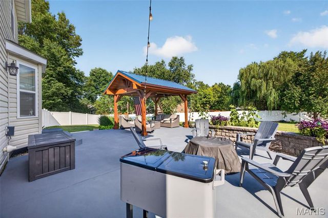 423 Highland Peak Court, O'fallon, IL 62269