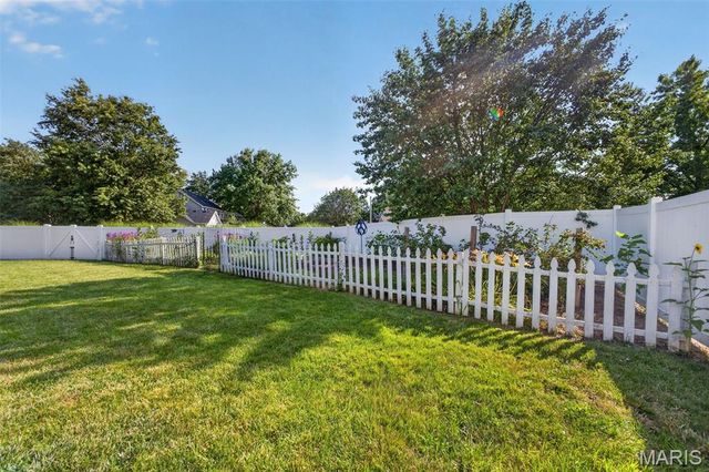 423 Highland Peak Court, O'fallon, IL 62269