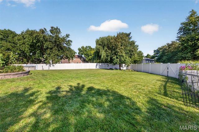 423 Highland Peak Court, O'fallon, IL 62269