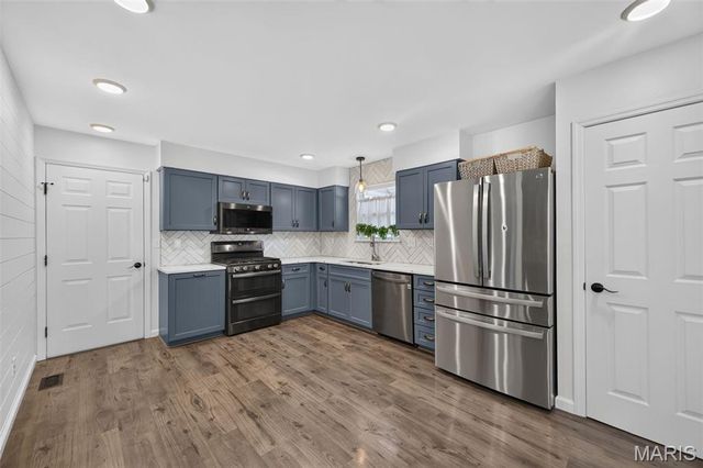 423 Highland Peak Court, O'fallon, IL 62269