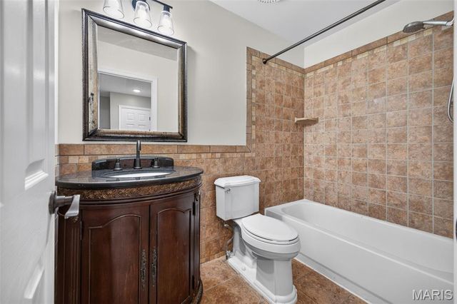 423 Highland Peak Court, O'fallon, IL 62269
