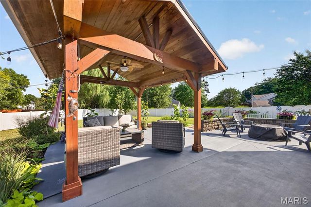 423 Highland Peak Court, O'fallon, IL 62269