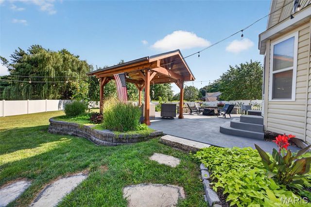 423 Highland Peak Court, O'fallon, IL 62269