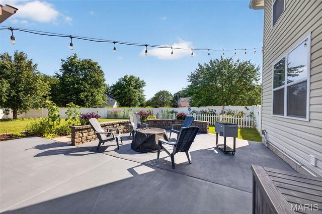 423 Highland Peak Court, O'fallon, IL 62269