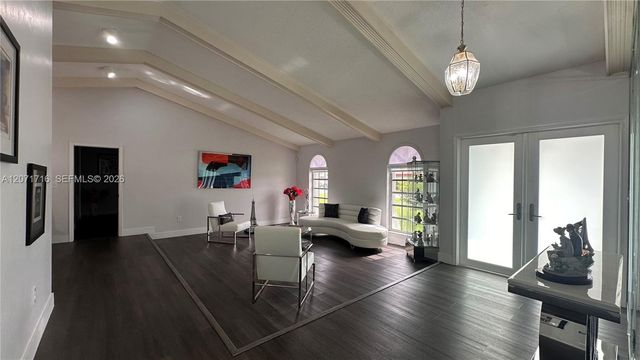 18921 W Oakmont Drive, Hialeah, FL 33015