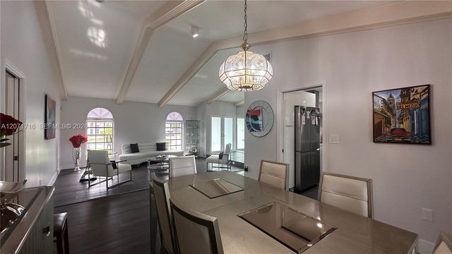 18921 W Oakmont Drive, Hialeah, FL 33015