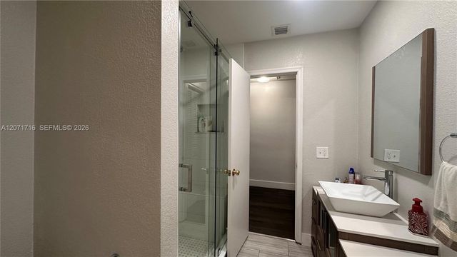 18921 W Oakmont Drive, Hialeah, FL 33015