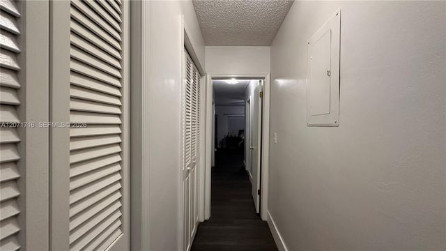 18921 W Oakmont Drive, Hialeah, FL 33015