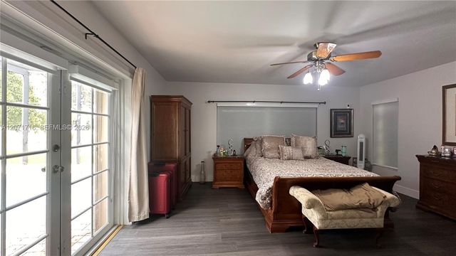 18921 W Oakmont Drive, Hialeah, FL 33015