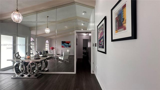 18921 W Oakmont Drive, Hialeah, FL 33015