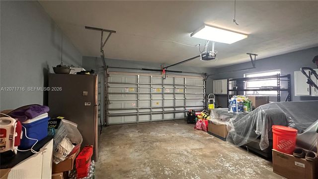 18921 W Oakmont Drive, Hialeah, FL 33015