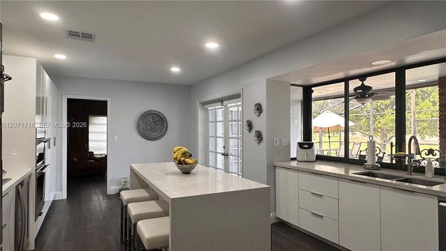 18921 W Oakmont Drive, Hialeah, FL 33015
