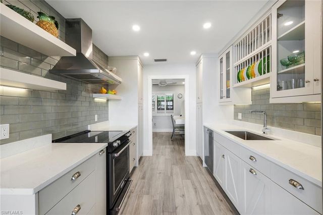 1322 Chesapeake AVE C3, Naples, FL 34102