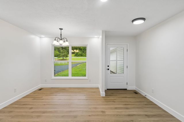 1513 Centerville Hwy, Hohenwald, TN 38462