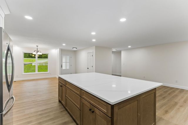 1513 Centerville Hwy, Hohenwald, TN 38462