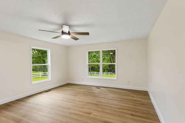 1513 Centerville Hwy, Hohenwald, TN 38462