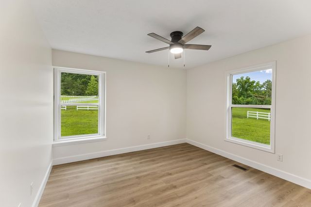 1513 Centerville Hwy, Hohenwald, TN 38462