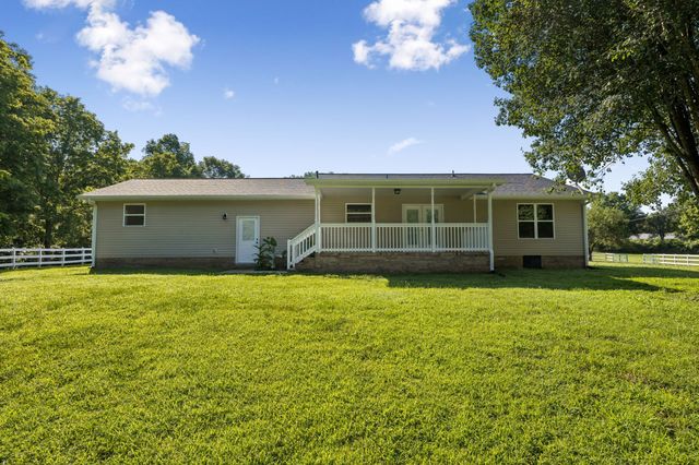1513 Centerville Hwy, Hohenwald, TN 38462