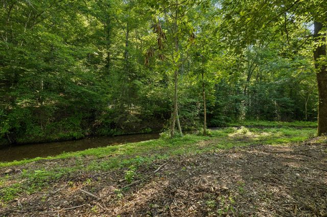 1513 Centerville Hwy, Hohenwald, TN 38462