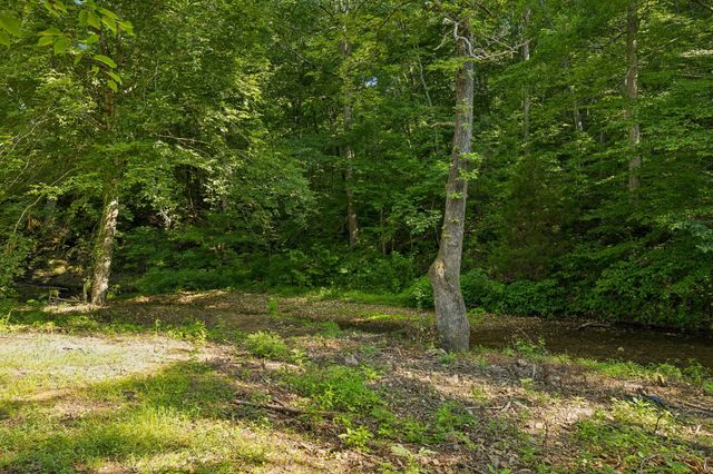 1513 Centerville Hwy, Hohenwald, TN 38462