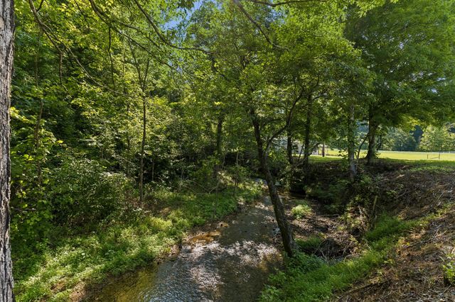 1513 Centerville Hwy, Hohenwald, TN 38462