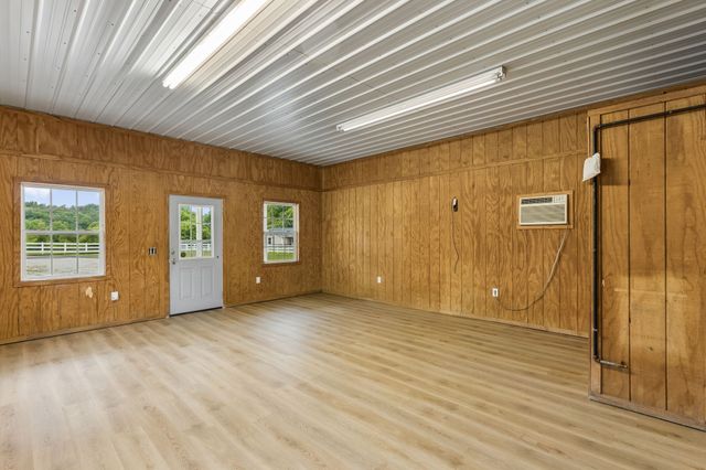 1513 Centerville Hwy, Hohenwald, TN 38462