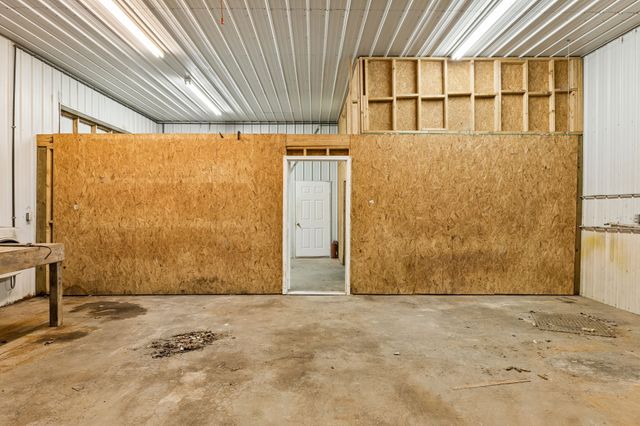 1513 Centerville Hwy, Hohenwald, TN 38462