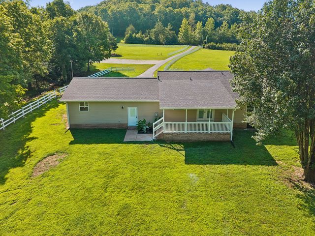 1513 Centerville Hwy, Hohenwald, TN 38462