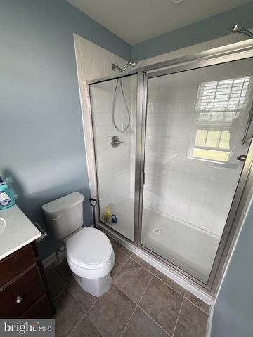 174 ONTARIO DR, Falling Waters, WV 25419