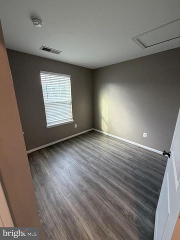 174 ONTARIO DR, Falling Waters, WV 25419