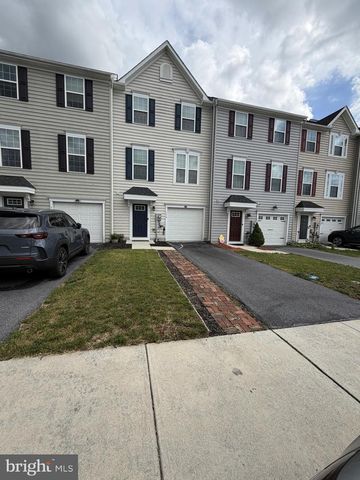 174 ONTARIO DR, Falling Waters, WV 25419