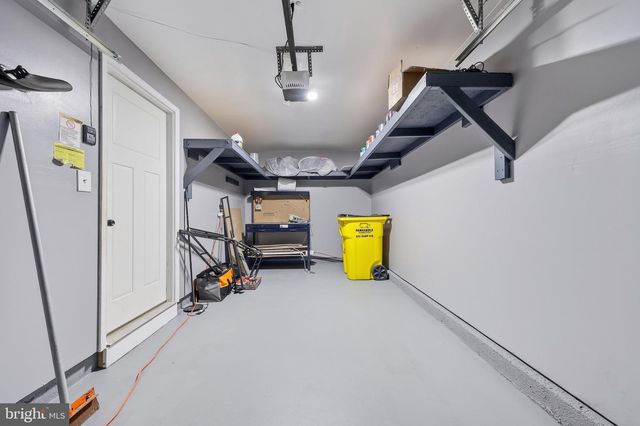 174 ONTARIO DR, Falling Waters, WV 25419