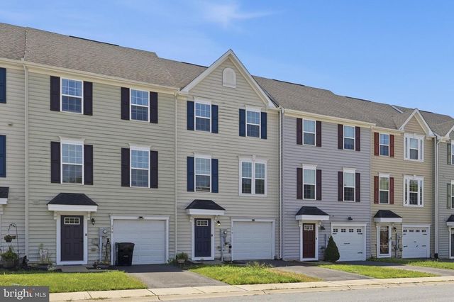 174 ONTARIO DR, Falling Waters, WV 25419