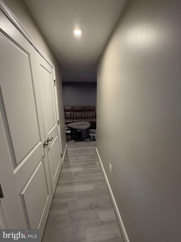 174 ONTARIO DR, Falling Waters, WV 25419