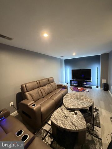 174 ONTARIO DR, Falling Waters, WV 25419