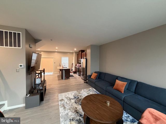 174 ONTARIO DR, Falling Waters, WV 25419